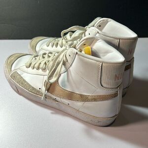 Nike Blazers Size 10 White High Top Sneakers. Pink Swoosh SH112